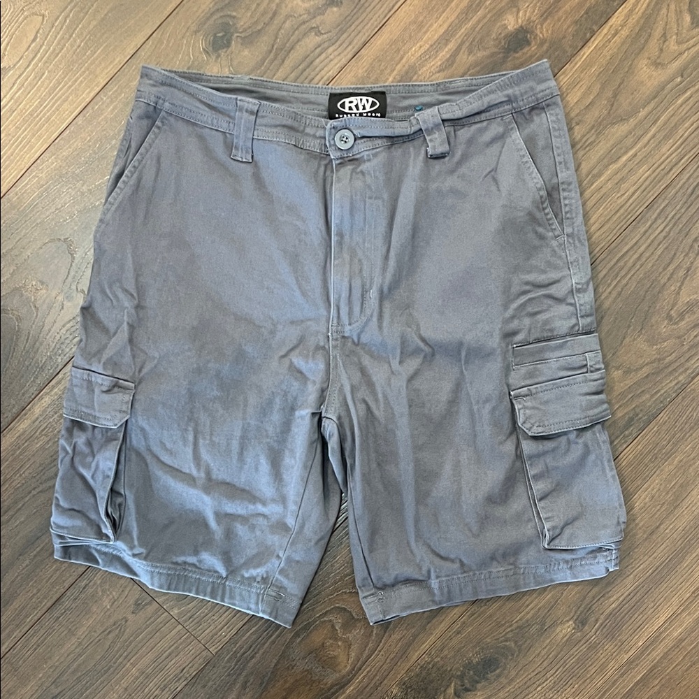 Rugged Wear Gray Cargo Shorts